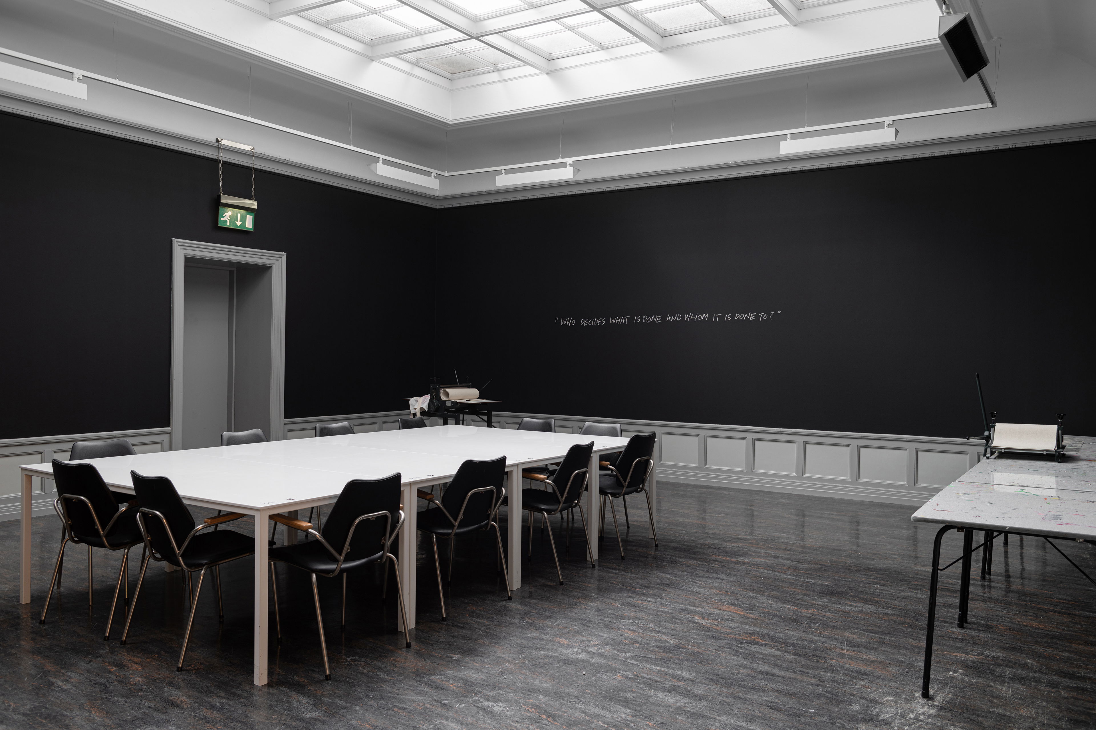 Ciara Phillips, Whatever happened to that bridge we crossed? (2019), installasjonsoversikt. Foto: Erik Sæter Jørgensen.